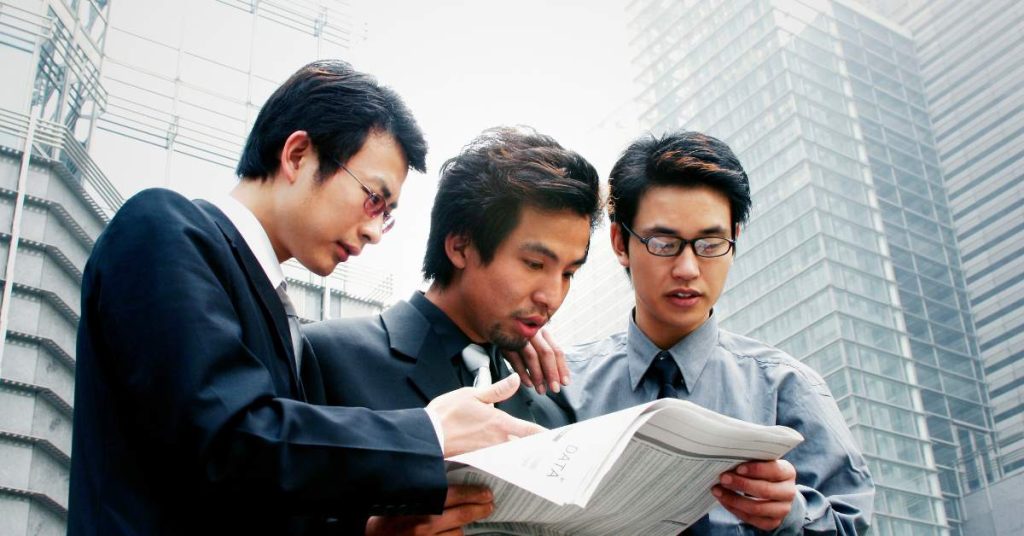 How To Respond To Keep In Touch- guide