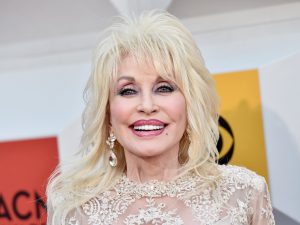 How Tall Is Dolly Parton? Shocking Details You Didn’t Know - Perfectley